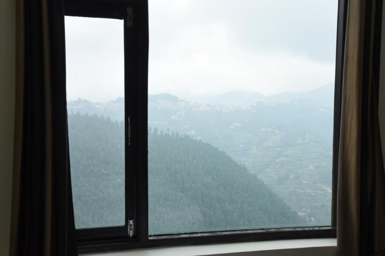 Hotel Taj View Theog Екстериор снимка